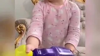 دختر شیرین زبان که مادرش را نسیت میکنه 