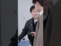 穷小伙被前妻抛弃买醉晕倒，被古仙人赐予机缘，拥有透视眼和各类神奇能力，一步步崛起，成为手握财富权势的商界大佬，前妻后悔不已！