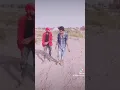Download Lagu aapke donon bhai kadi dhoop mein paidal chal rahe hain