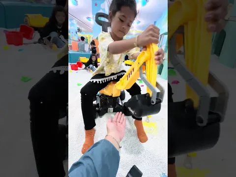 #viral #funny #mainanbergerak #lucu #maianananak #cutebaby