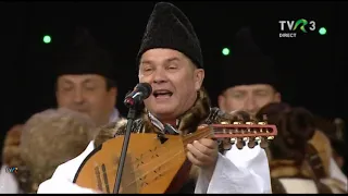 Download Calin Brateanu si Ansamblul ARCANUL - LIVE - Jocuri si cantece din Bucovina - Sibiu 2019 MP3