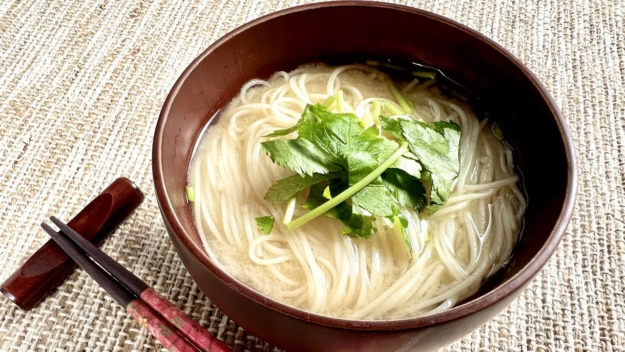 Miso Soup with Somen Noodles - Japanese Cooking 101