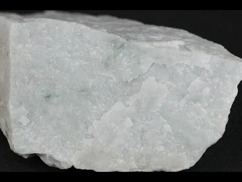糸魚川産 翡翠 原石 92g｜国産天然石 通販 キラリ石