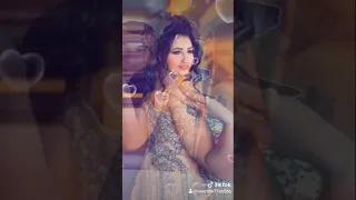 انتي رغم هدوئك قادره تخطفي قلبي بنضره عين دندنها