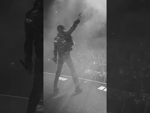 Episode 9 of the world tour doc is live 🖤 Watching this one with yall today🍿#geazy #tour
