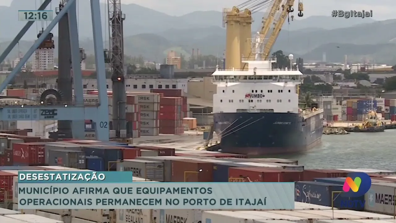 Município afirma que equipamentos operacionais permanecem no Porto de Itajaí