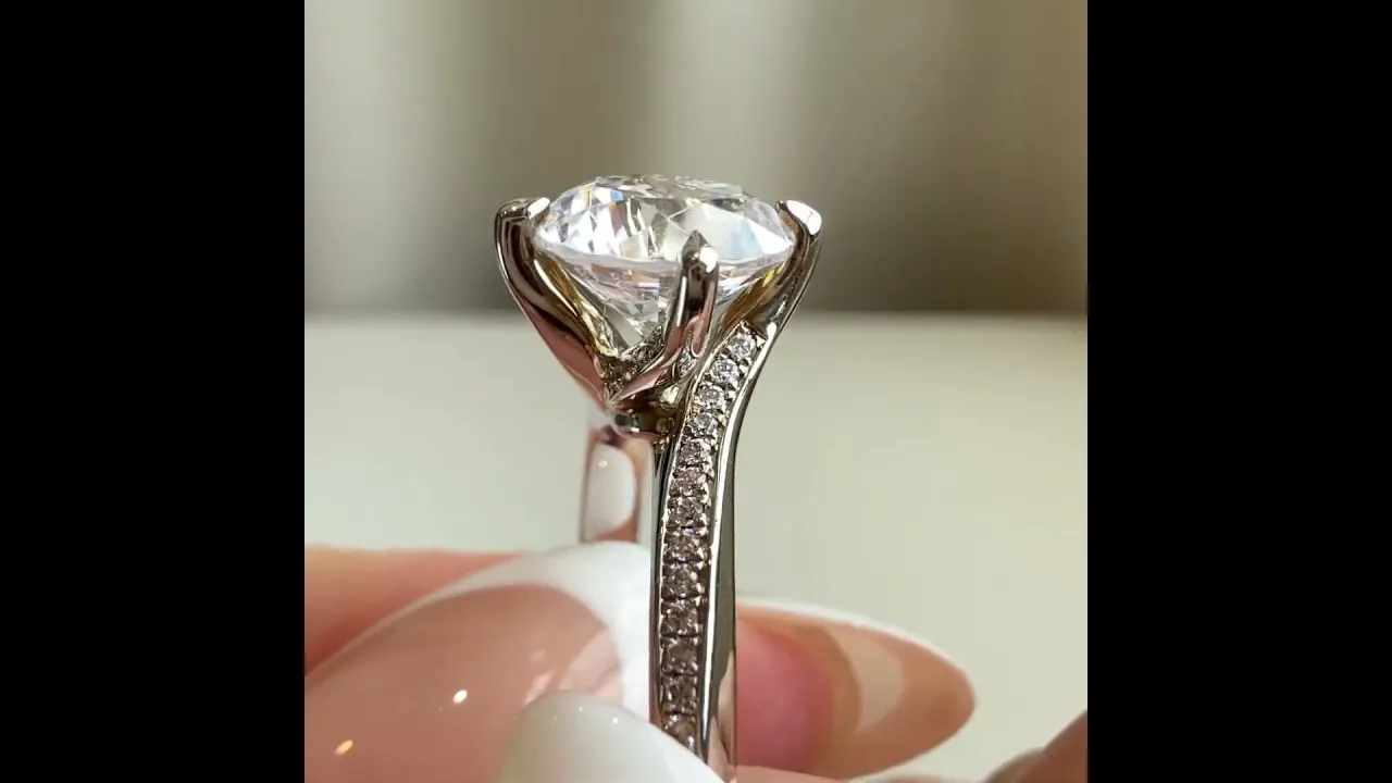 Grace丨Lab Diamond Twisted Engagement Ring