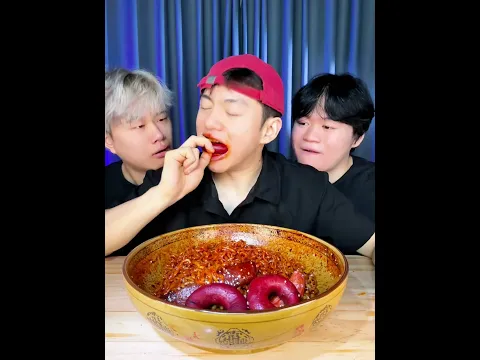 Spicy challenge vs My cousins | Red hot noodles with juicy pink sausages and pork | #shorts #mukbang