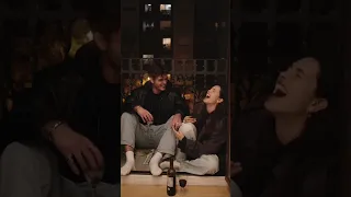 ونركب هل السيارة من حارة لحارة 