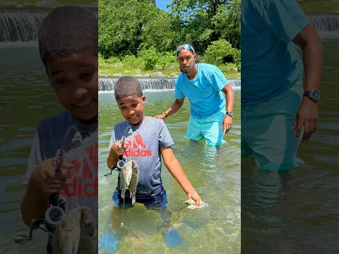 CUANDO MI HIJO PESCA SU PRIMER PEZ 👦🏽🎣🤣🌊 #shorts #pesca #funny #comedy