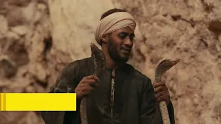 موسى هربان في الجبل ومن الجوع بياكل ثعابين   والمطاريد خطفوه موسى دندنها
