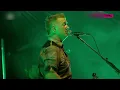 Queens of the Stone Age - Long Slow Goodbye (live) dedicated to Anthony Bourdain