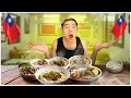 Download Lagu Ik heb de BESTE rundvleesnoedelsoep van Taiwan geprobeerd 🇹🇼🍜