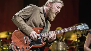 the master of blues slide guitar derek trucks
