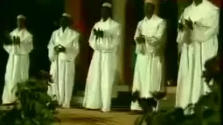 انا المسلم كلمات الشيخ القرضاوي اداء فرقة الصفوة 