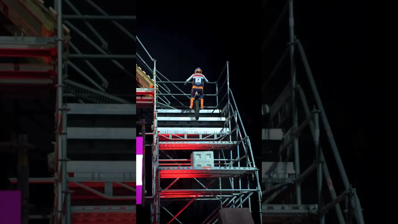 Toni Bou Climbs the wall