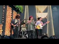Munimuni performs ‘Marilag’