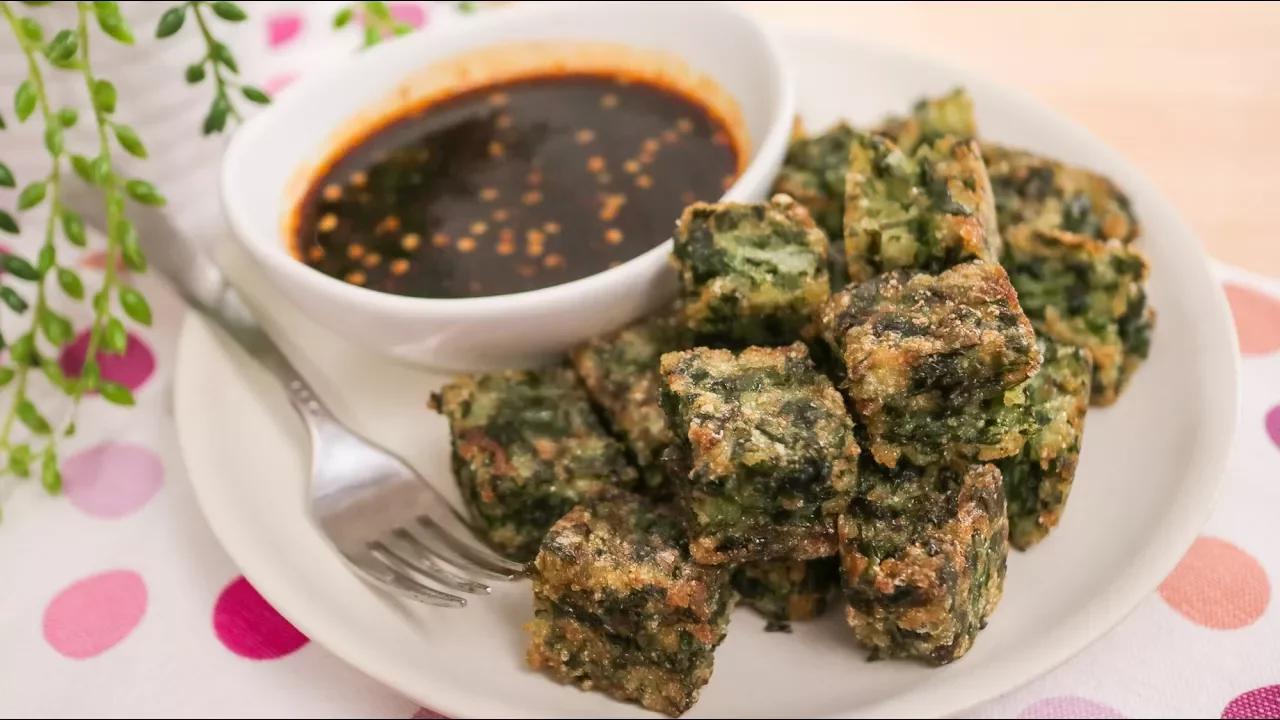 A classic recipe, these red-curry-flavoured fish cakes can be found everywhere in Thailand! The prep. 