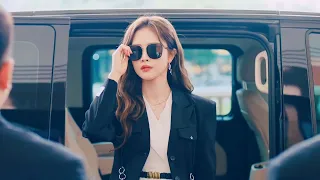 بنت كيوته شويه شباب فكروها ضعيفه وبيتنمرو عليها ميعرفوش انها محترفه فنون قتاليه وهتكسرهم ملخص مسلسل 