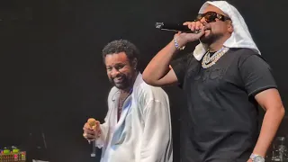 sean paul surprises shaggy u0026 performs reggae classic w spice on valentines day 2025 in new york 