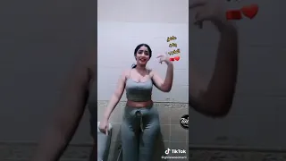 رقص ايجه في الحمام 