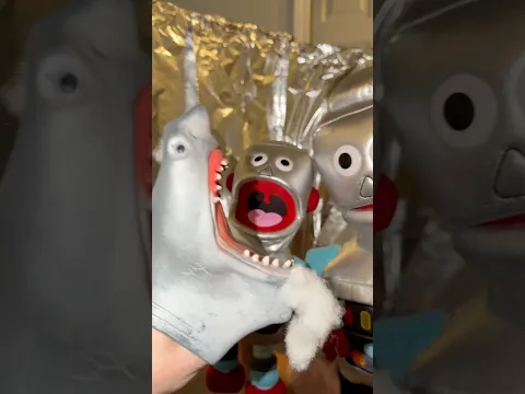 SHARK PUPPET GOES TO THE FUTURE!