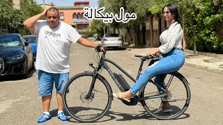 إحتقرته لأنه فقير عندو بيكالة ورفضت الزواج به وتزوجت رجل غني ومتوقعاتش بلي دنيا دوارة 