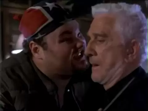 Camouflage (2001) - trailer Leslie Nielsen, Lochlyn Munro