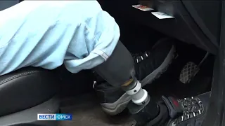 В Омске продолжают активно обеспечивать людей с инвалидностью средствами реабилитации