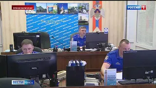 Сотни звонков за два дня приняли диспетчеры центра управления кризисными ситуациями МЧС