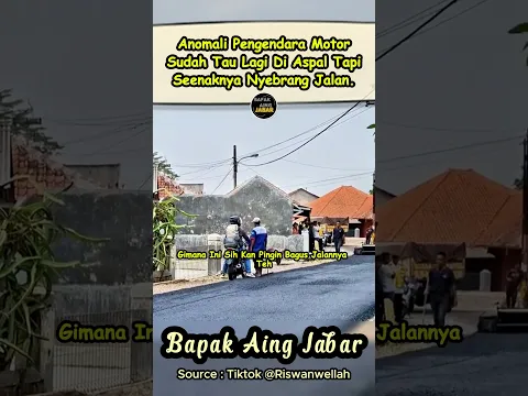 PENGENDARA MOTOR DENGAN SENGAJA LEWATI ASPAL YANG SEDANG DI PERBAIKI WARGA😤