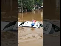 Mobil Polisi Ini Tenggelam di Tengah Banjir #short