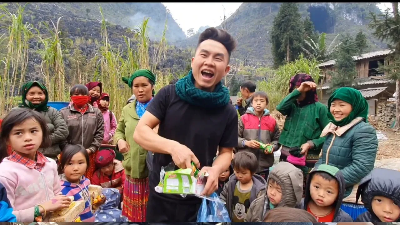 Tswb Yaj Faib Nyab Laj Li Khoom Rau Cov Niam Txiv Hmoob Txom Nyeb Zog Tsuag Ntab