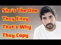 Download Lagu Ze zijn jaloers op haar, daarom kopiëren ze haar | Sjeik Hamdan | Fazza Prince of Dubai | Fazza P...