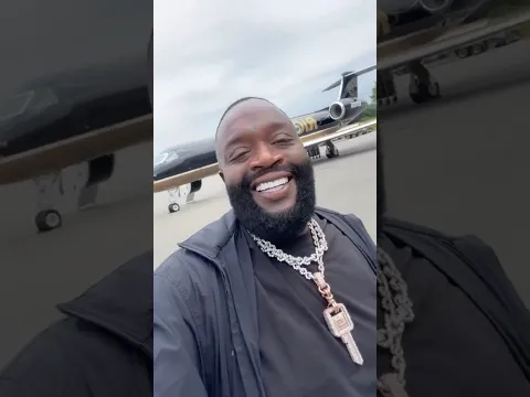 Rick Ross deu o salve… Ouça “Living Large”.