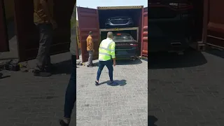 تفريغ حاوية سيارات 