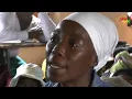 Download Lagu VARI UK VOBATSIRA MUROORA ATAMBUDZWA NAAMWENE NATEZVARA VANOMUPINDIRA  ASINA KUPFEKA VOVATA NAYE