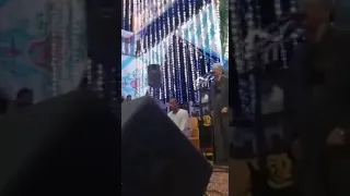 اقعد يا عمى هتموت من الضحك 