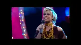 سيمون مش نظره وابتسامه دندنها