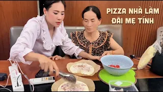Hồ Bích Trâm Vào Bếp Làm Pizza Đãi Mẹ Tính và Cả Nhà!