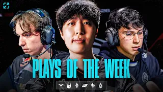 THE FIGHT FOR WORLDS IS HEATING UP