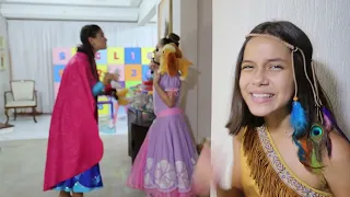 MILENINHA BRINCA DE PRINCESA COM AS AMIGAS