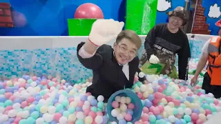 挑战在10000颗海洋球里找钻石!输了吃一百万辣度死神辣椒【一鸣探险家】