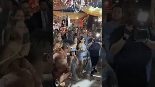 صحاب العريس والعروسة ولع الفرح شوف كده  اوكا  اكسبلور  رقص دندنها