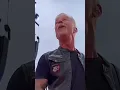 Download Lagu James Hetfield funny reaction to the crowd singing ‘Oww hell Yeah’ #metallica #shorts #trending
