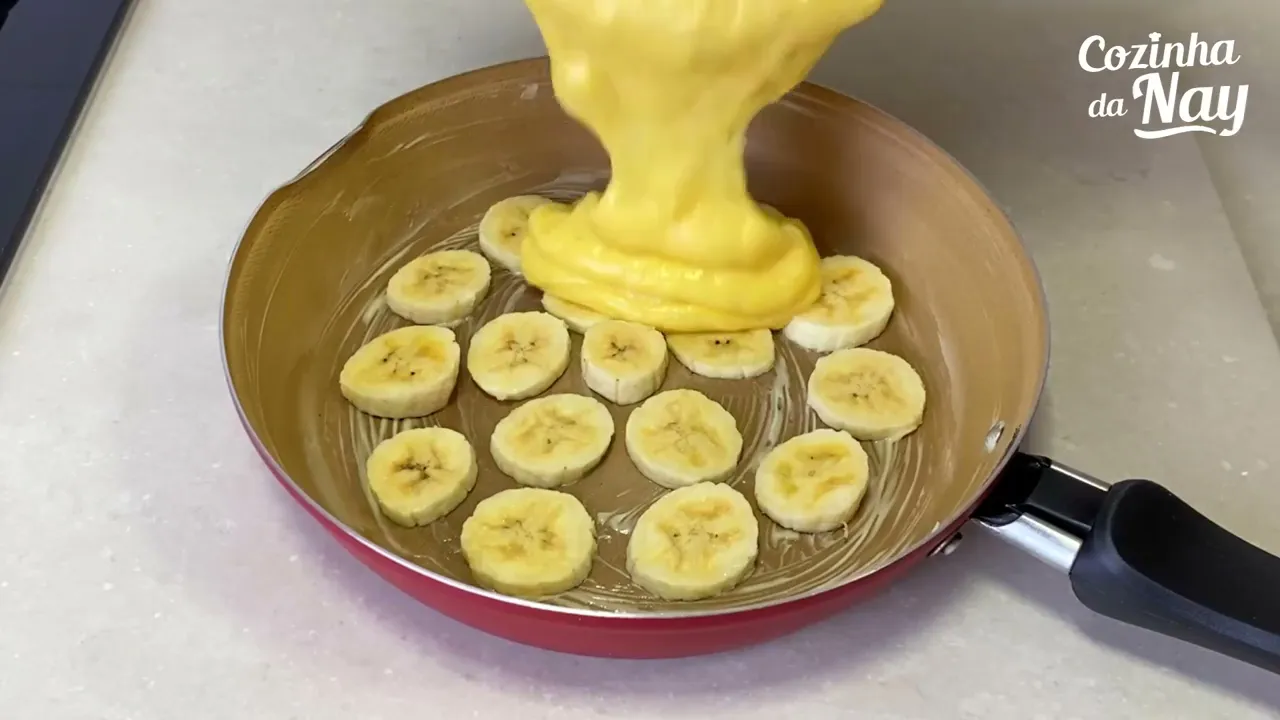 COMO FAZER BOLO DE FUBÁ COM COALHADA, UMA DELÍCIA E SUPER PRÁTICO 😋😋🍰🍰