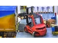 LINDE FORKLIFT TRUCK H50 D AMAZING RC MODEL AT WORK SCALE 1 16 Fair Leipzig Germany 2016