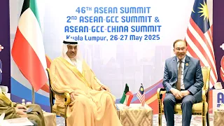 ممثل سمو أمير البلاد سمو ولي العهد يلتقي رئيس وزراء ماليزيا الصديقة 