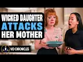 Download Lagu Boze dochter valt haar moeder aan | Vid Chronicles