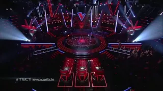 أغنية أميرات ديزني تملأ المسرح بجو من المرح والفرحة 